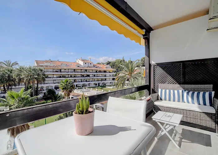 Golden Mile Apartament